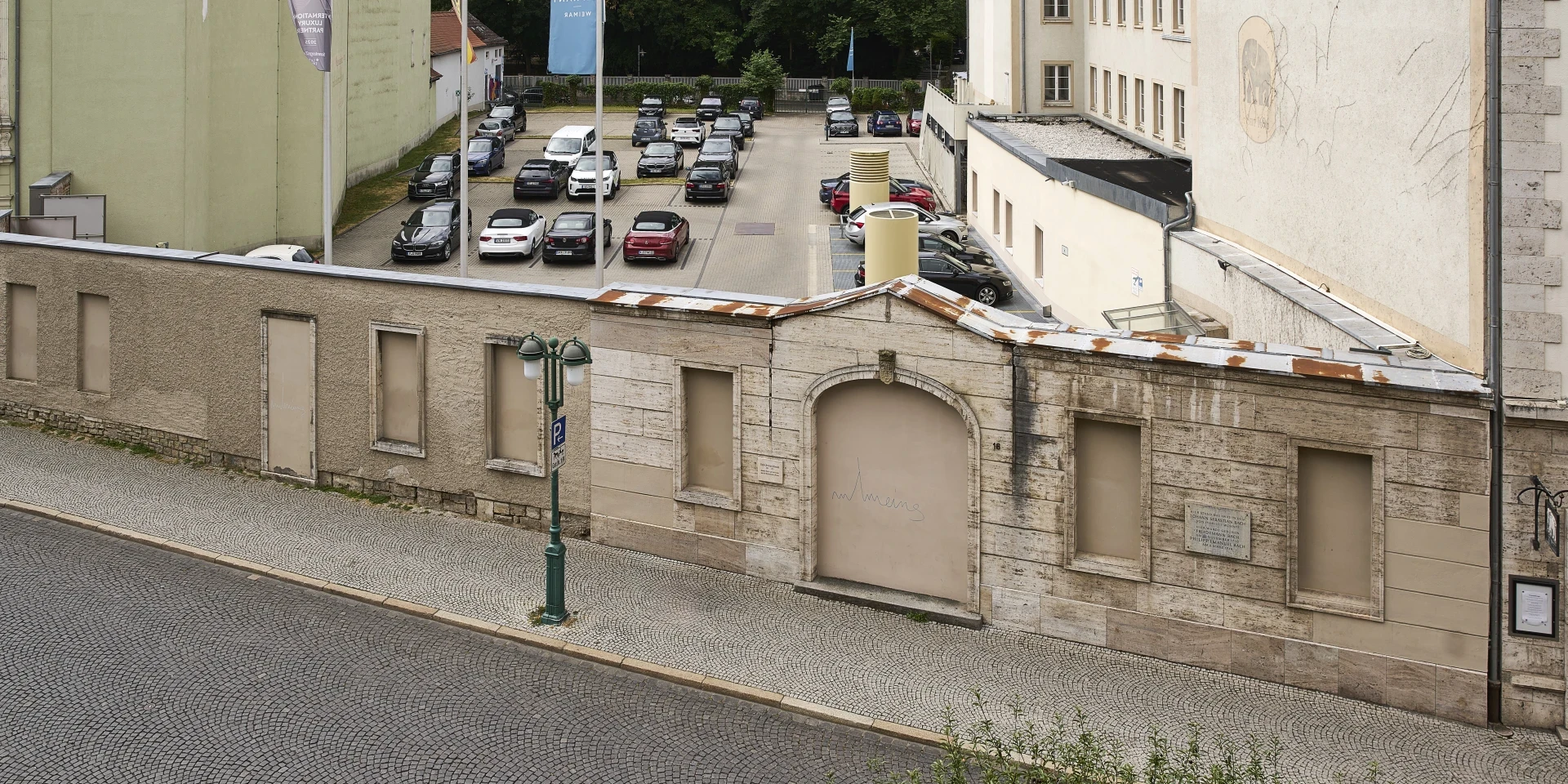 Ein Bild vom dem Parkplatz, wo früher das Geburtshaus von Bach stand